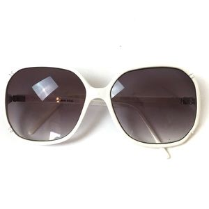70s Era Oversized Sunglasses